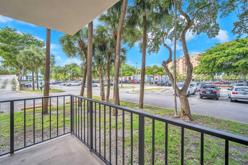 Building Photo - 1470 NE 123rd St