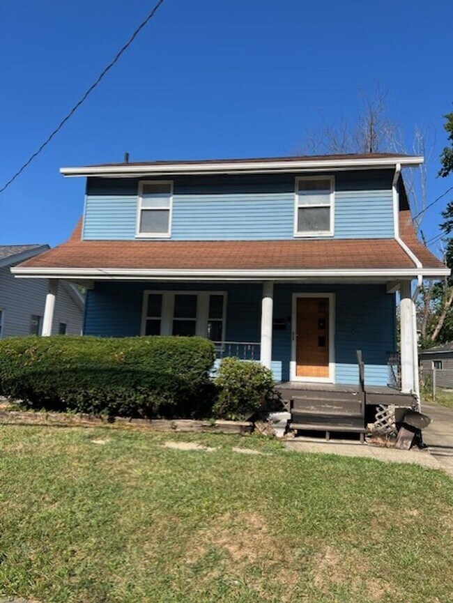 Building Photo - 3BR South Akron Classic with Deck, 2-Car G...
