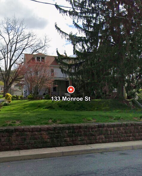 Outside - 133 Monroe St