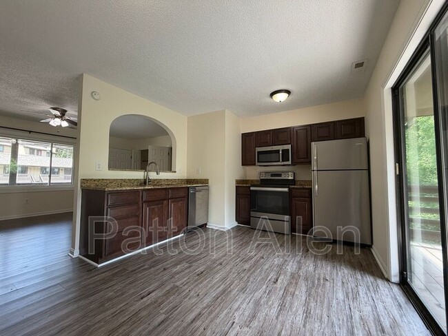 Building Photo - 48 Dawnwood Cir