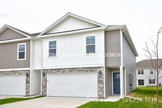 Building Photo - 1038 Maple St