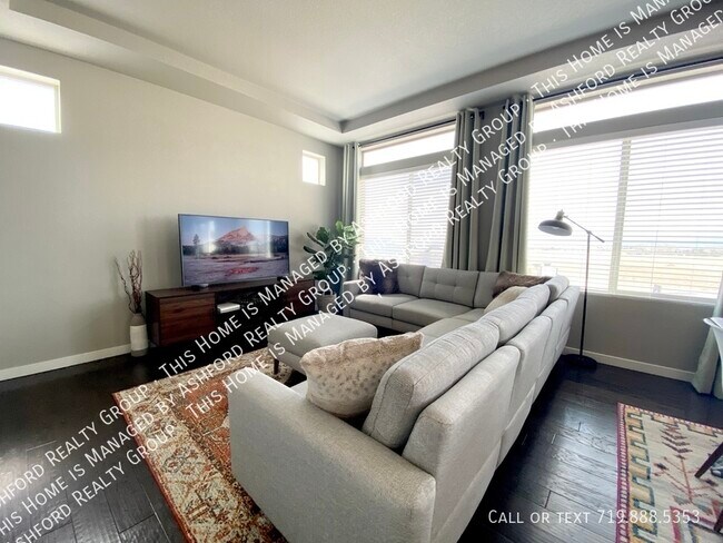 Building Photo - 6390 John Muir Trl