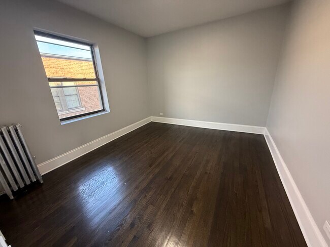 Building Photo - 5244.5 S Drexel Ave