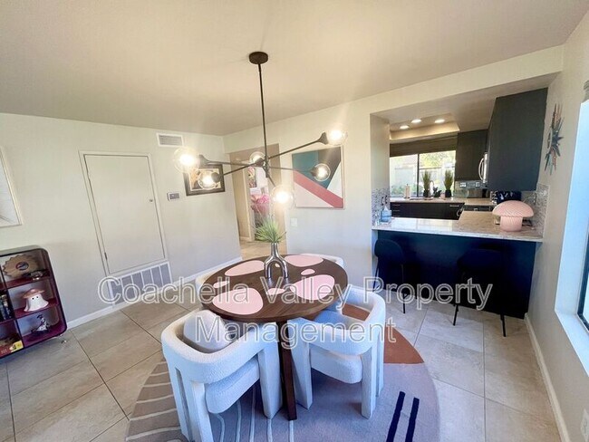 Building Photo - 1310 Campeon Cir