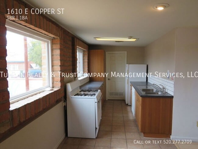 Building Photo - 1610 E Copper St