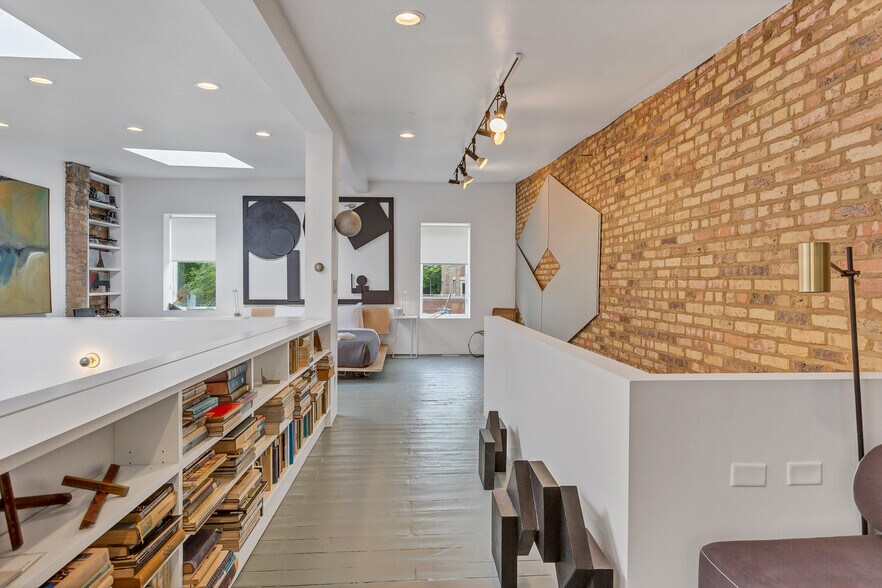 Building Photo - 2231 N Wayne Ave