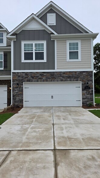 Primary Photo - 3510 Nimbell Rd