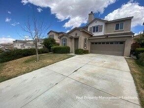 Building Photo - Ana Verde Hills - 4 bedroom, 3 bath!