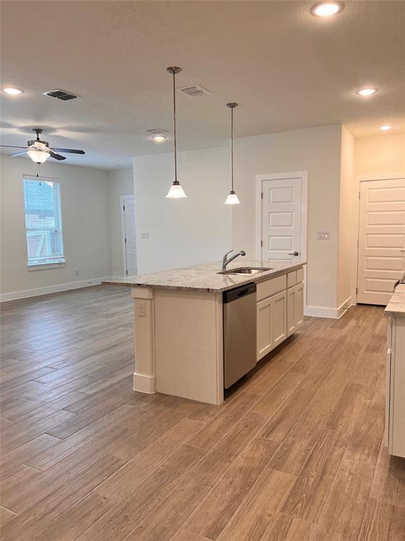 Building Photo - 442 Parkline Dr