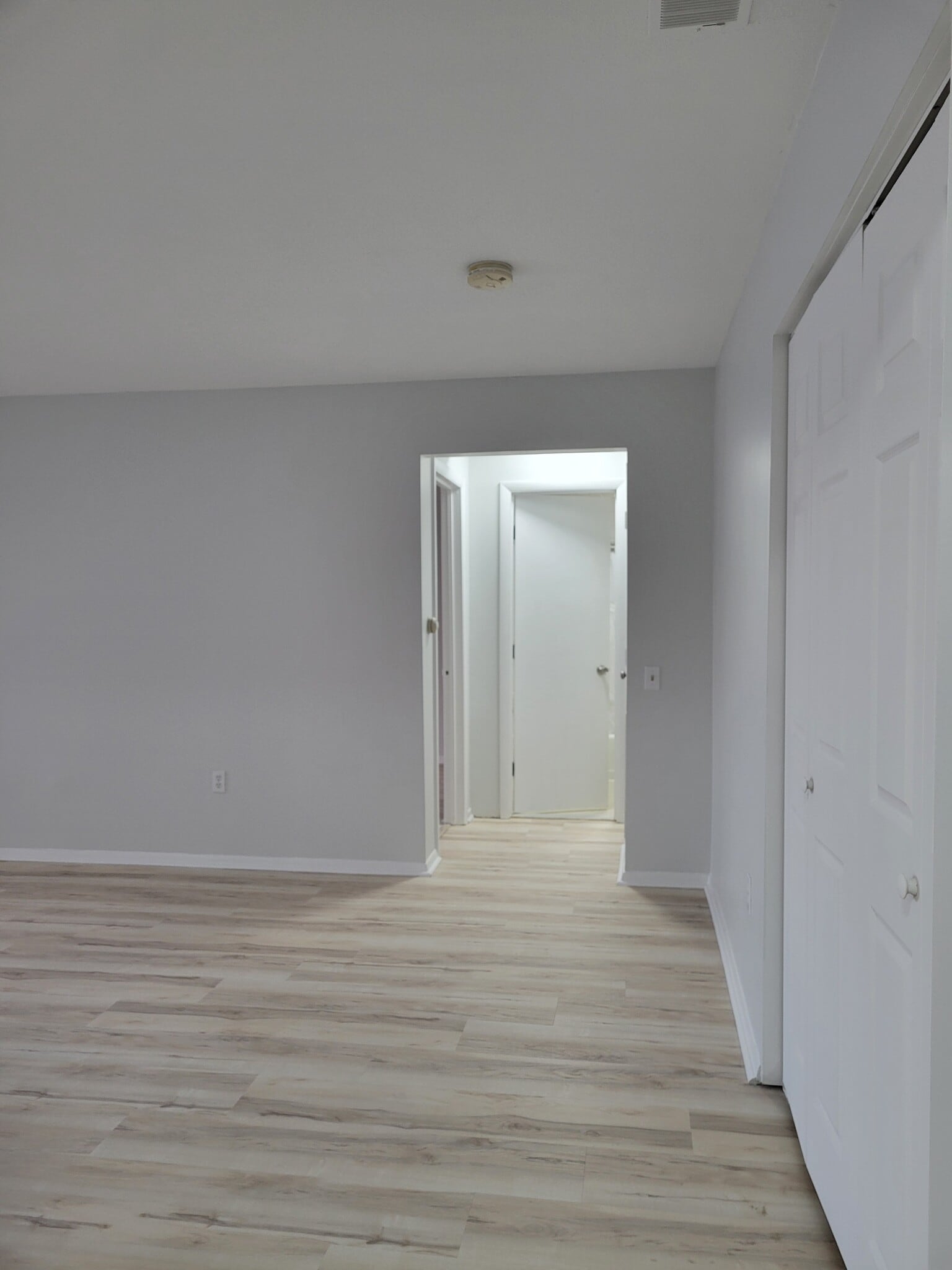 Building Photo - 12 Shrewsbury Green Dr