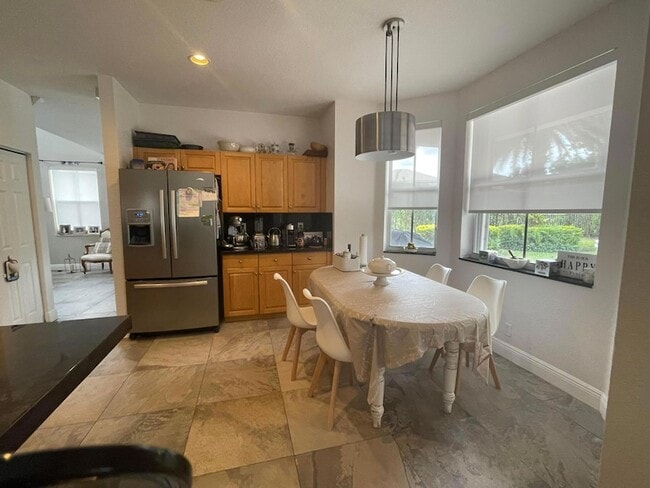 Building Photo - 4230 Palmetto Trail