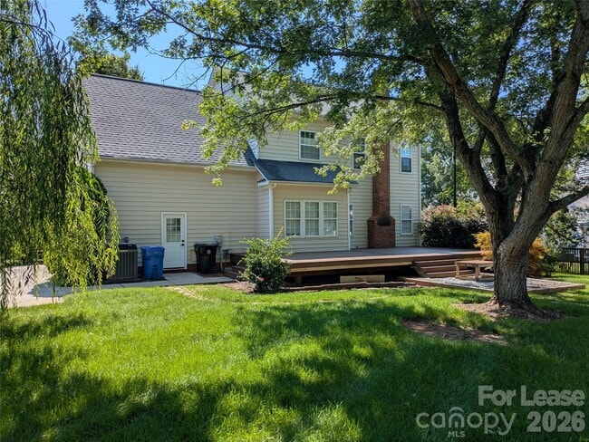 Building Photo - 279 Chandeleur Dr