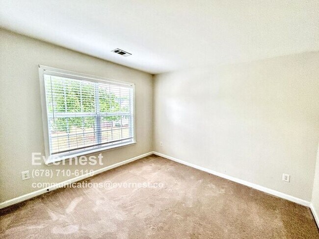 Building Photo - 707 Melilot Ln