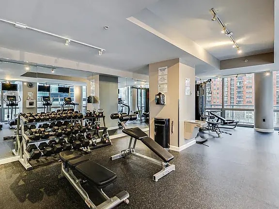 Building Photo - 1235 S Prairie Ave