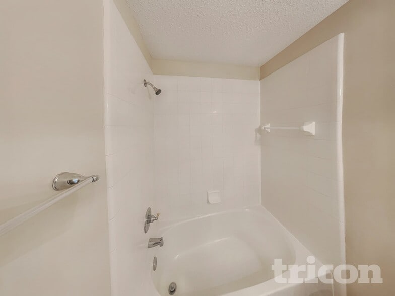 Building Photo - 12708 Black Angus Dr