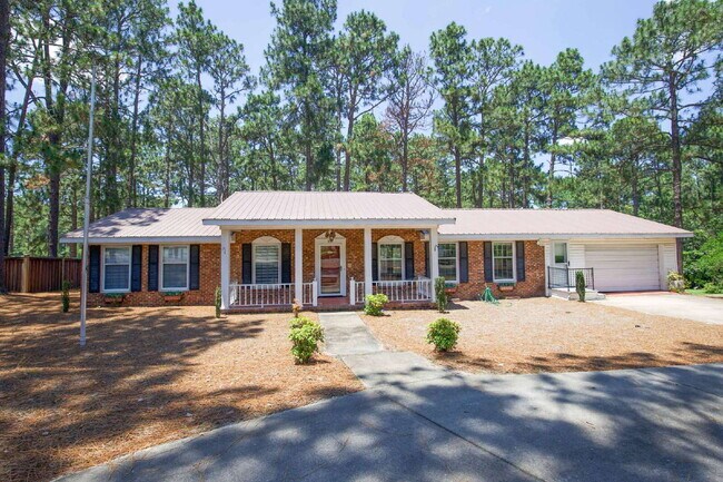 Building Photo - Retro Ranch only minutes from downtown Sou...