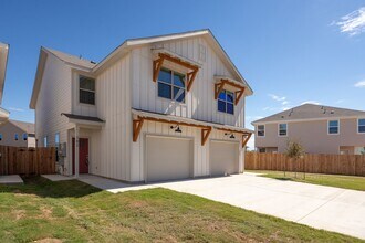 Building Photo - 7518 Gramercy Wy