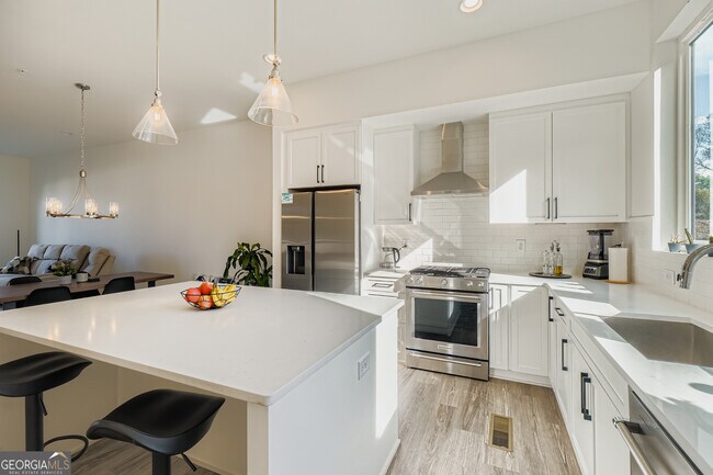 Building Photo - 1251 Chelsea Cir NW