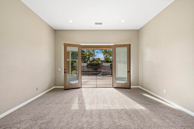Building Photo - 113 Azzuro Dr
