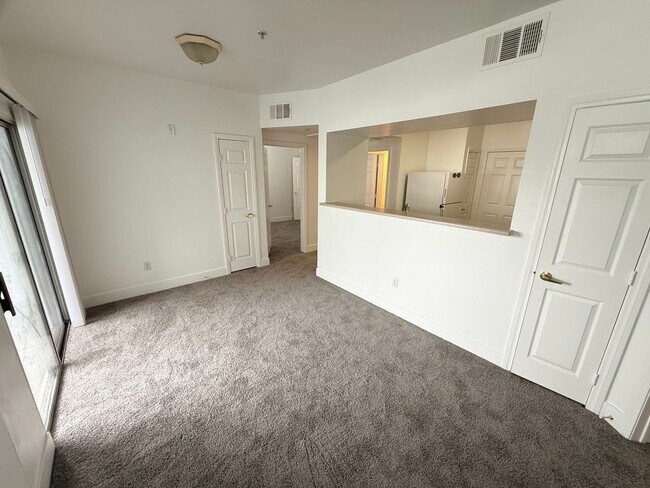 Building Photo - NW Gated community