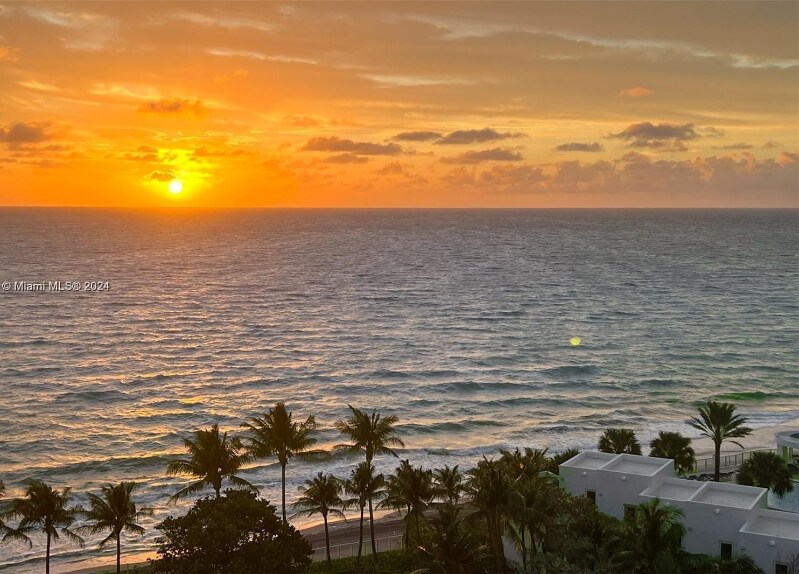 Building Photo - 3001 S Ocean Dr