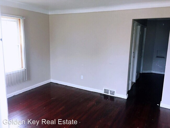 Building Photo - 3 br, 2 bath House - 20176 Binder St.