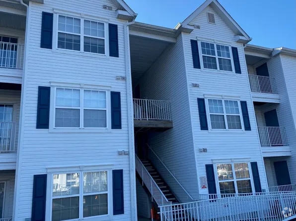 Building Photo - 322 Waterford Dr