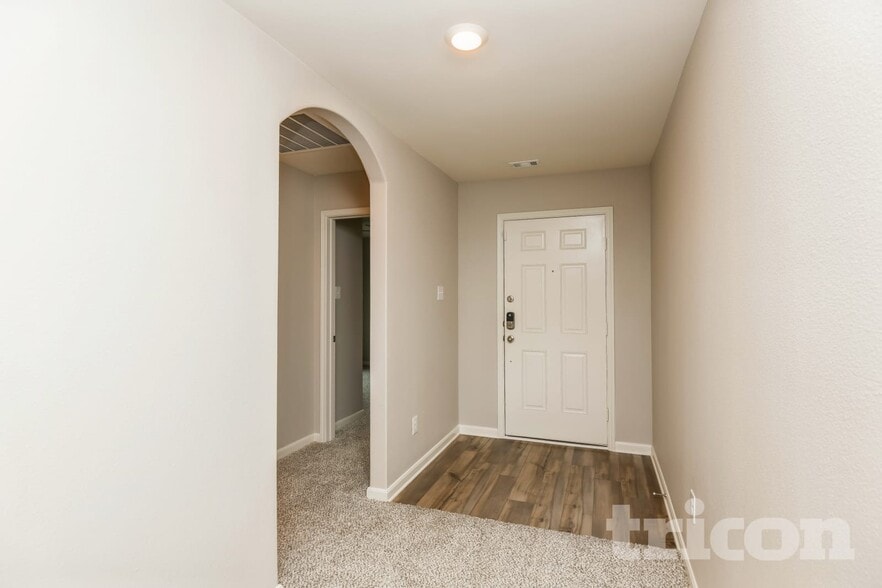 Building Photo - 300 Micah Ln