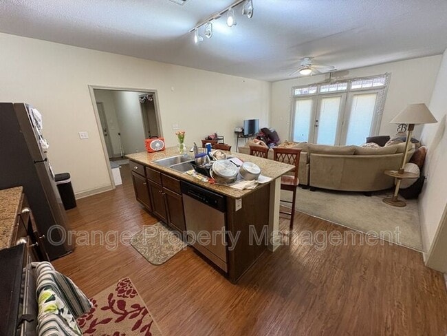 Building Photo - 203 Kelly Rd