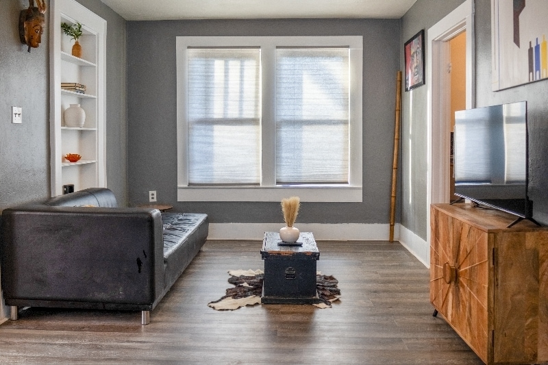 Building Photo - 3737 Maywood Ave