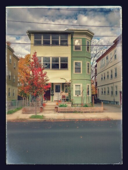 Primary Photo - 294 Boston Ave