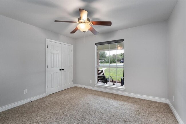 Building Photo - 208 Neal Dr