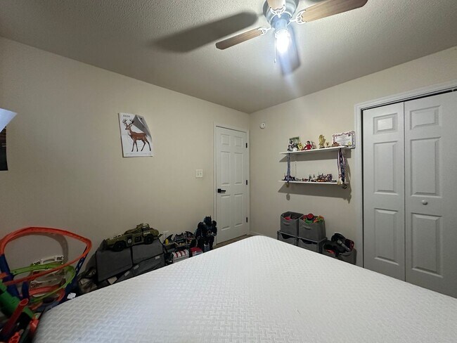 Building Photo - 101 Spain Dr