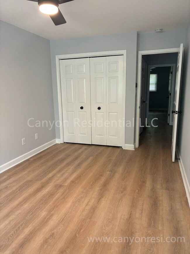 Building Photo - 944 Mar Don Hills Cir