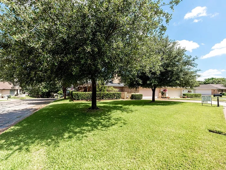 association maintains the yard and trees - 3708 Windmill Hill St