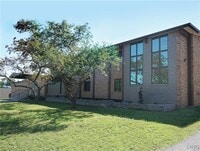 Building Photo - 124-40 Swansea Ave
