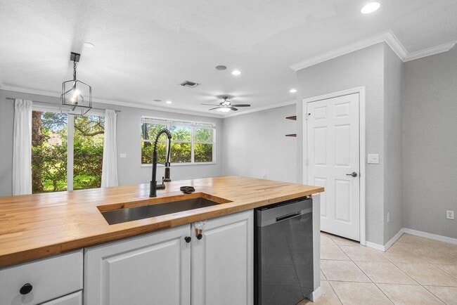 Building Photo - 173 Coconut Key Ln