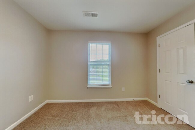 Building Photo - 4103 Laurel Creek Dr