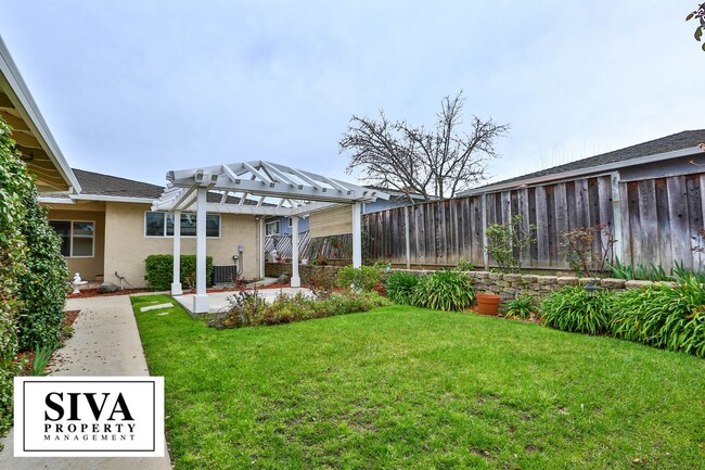 Building Photo - Almaden Beauty