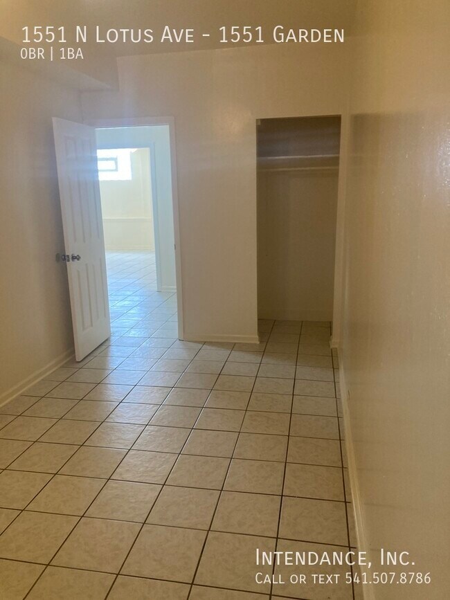 Building Photo - 1551 N Lotus Ave