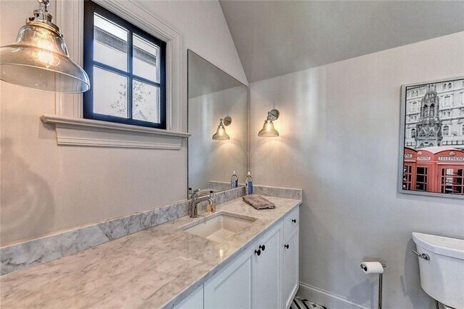 Building Photo - 2555 Brook Run
