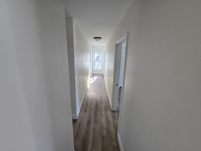 Building Photo - 762 E Station St