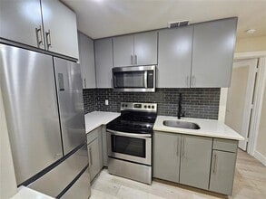 Building Photo - 4806 Virginia Ave