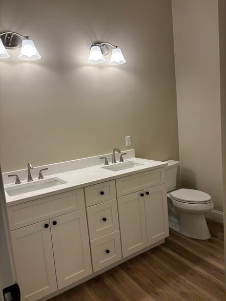 bathroom - 25 N Washington St