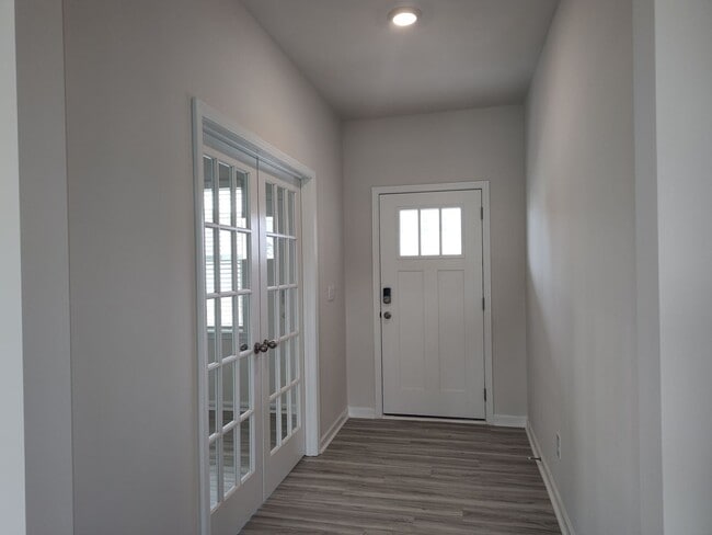 Building Photo - Beautiful New  Build Home located in the S...