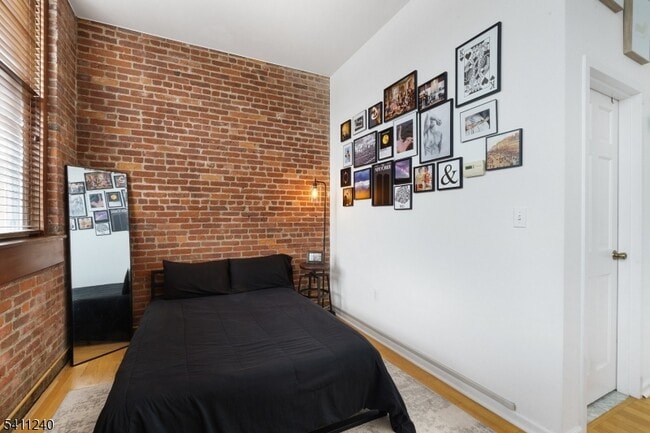 Building Photo - 240 Main St