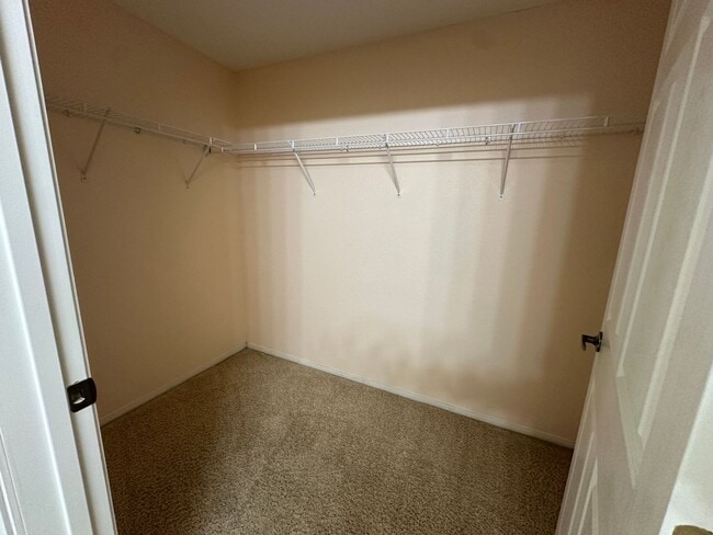 Building Photo - Beautiful 2 bedroom condo for rent.