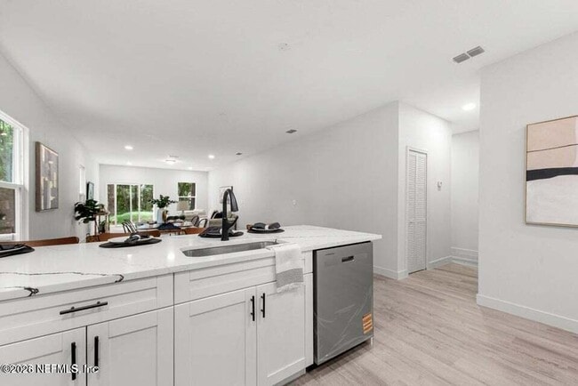 Building Photo - 6020 Bartram Rd