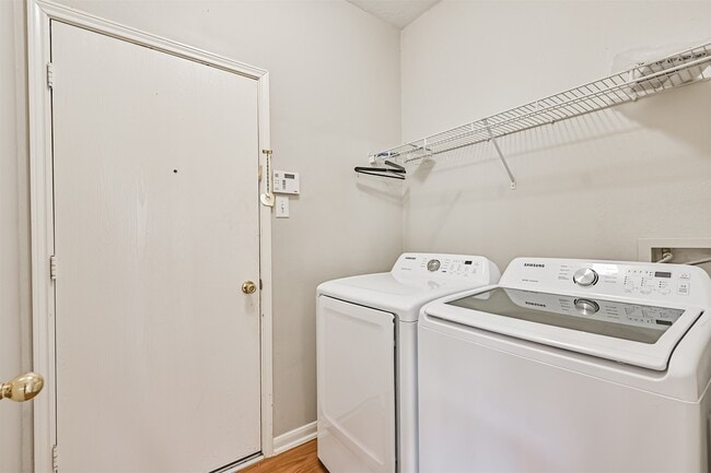 Building Photo - 4714 Montclair Hill Ln