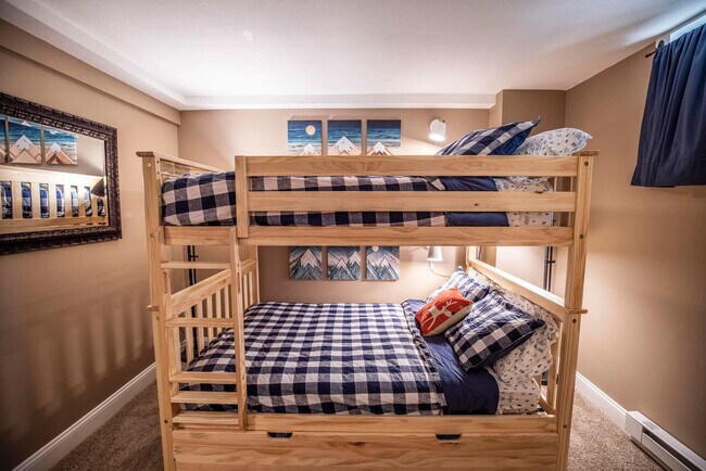 Building Photo - 32 Attitash Loop